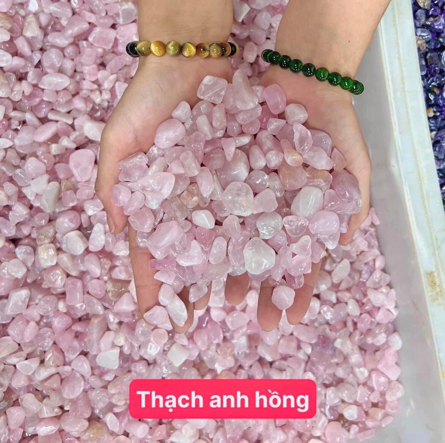 rải đá thạch anh xuống nền nhà