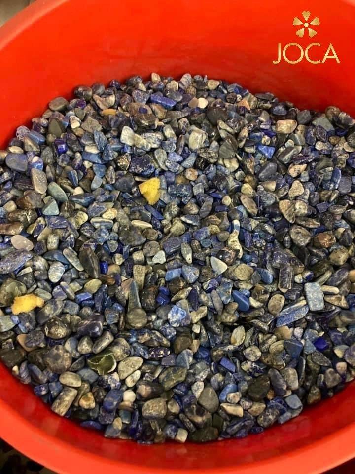 đá thạch anh vụn ngũ sắc